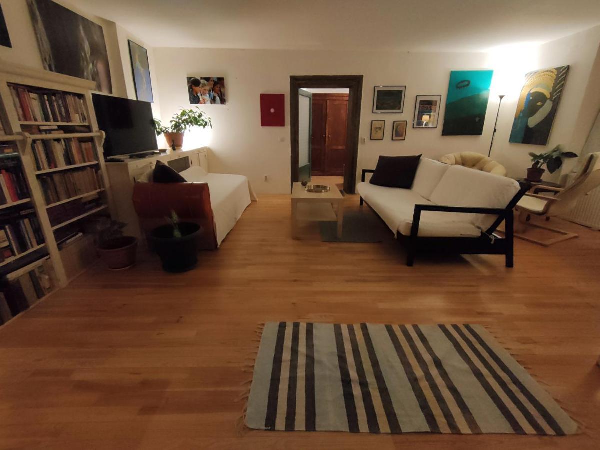 Artist Nest Pet Friendly Location Apartment *